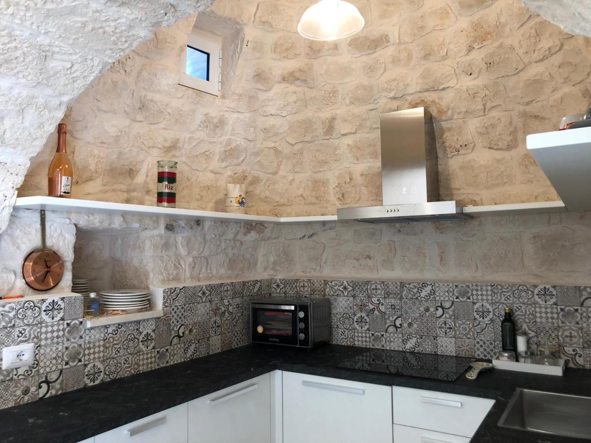 Trullo Dell' Edera Con Piscina Privata Apartment Alberobello Ngoại thất bức ảnh