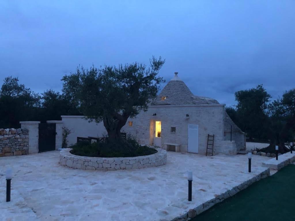 Trullo Dell' Edera Con Piscina Privata Apartment Alberobello Ngoại thất bức ảnh
